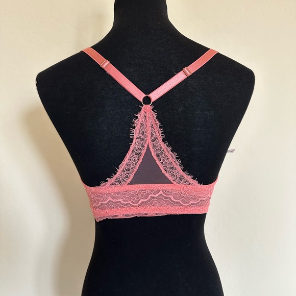 Victorias Secret Front Close Lined Demi Lace Bra - Picture 2 of 6